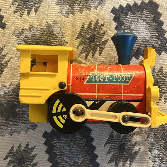 Vintage Fisher Price train - Picture 2 of 4